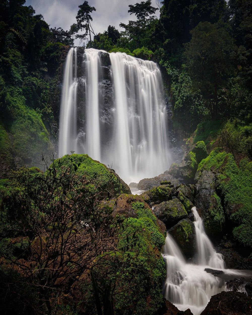 5 Curug Tersembunyi di Kabupaten Kendal yang Terkenal Dengan Mitosnya