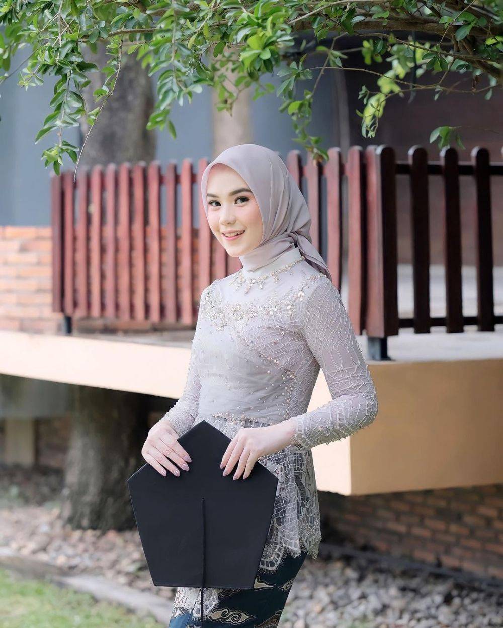 9 Ide Gaya Hijab Untuk Berbagai Acara, Hangout Hingga Dinner