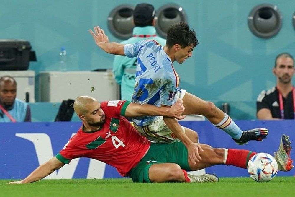 10 Fakta Sofyan Amrabat, Gelandang Yang Diminati MU