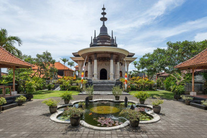 Sejarah Vihara Buddha Sakyamuni Kota Denpasar, Bangunan Megah 