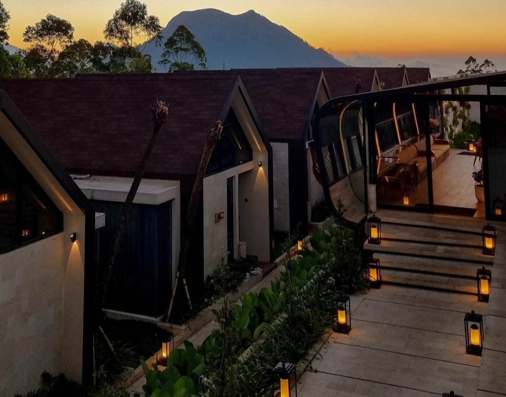 9 Potret Sunsetfalls Garden&Resort Magelang Villa Dengan View 5 Gunung