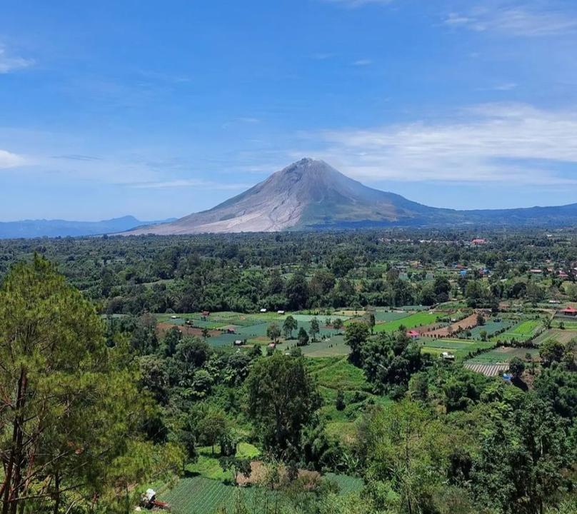 Bukit Gundaling Sumatra Utara