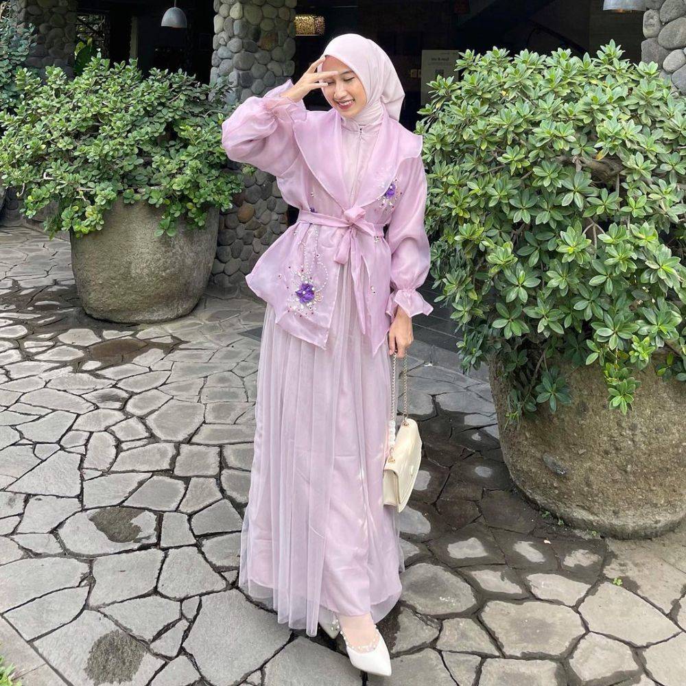 Style Kondangan Hijab Simpel Nan Elegan