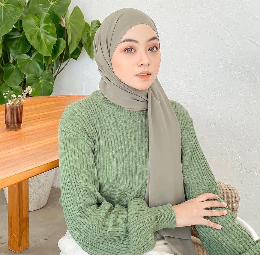 9 Warna Jilbab Yang Cocok Dipadukan Baju Hijau Sage