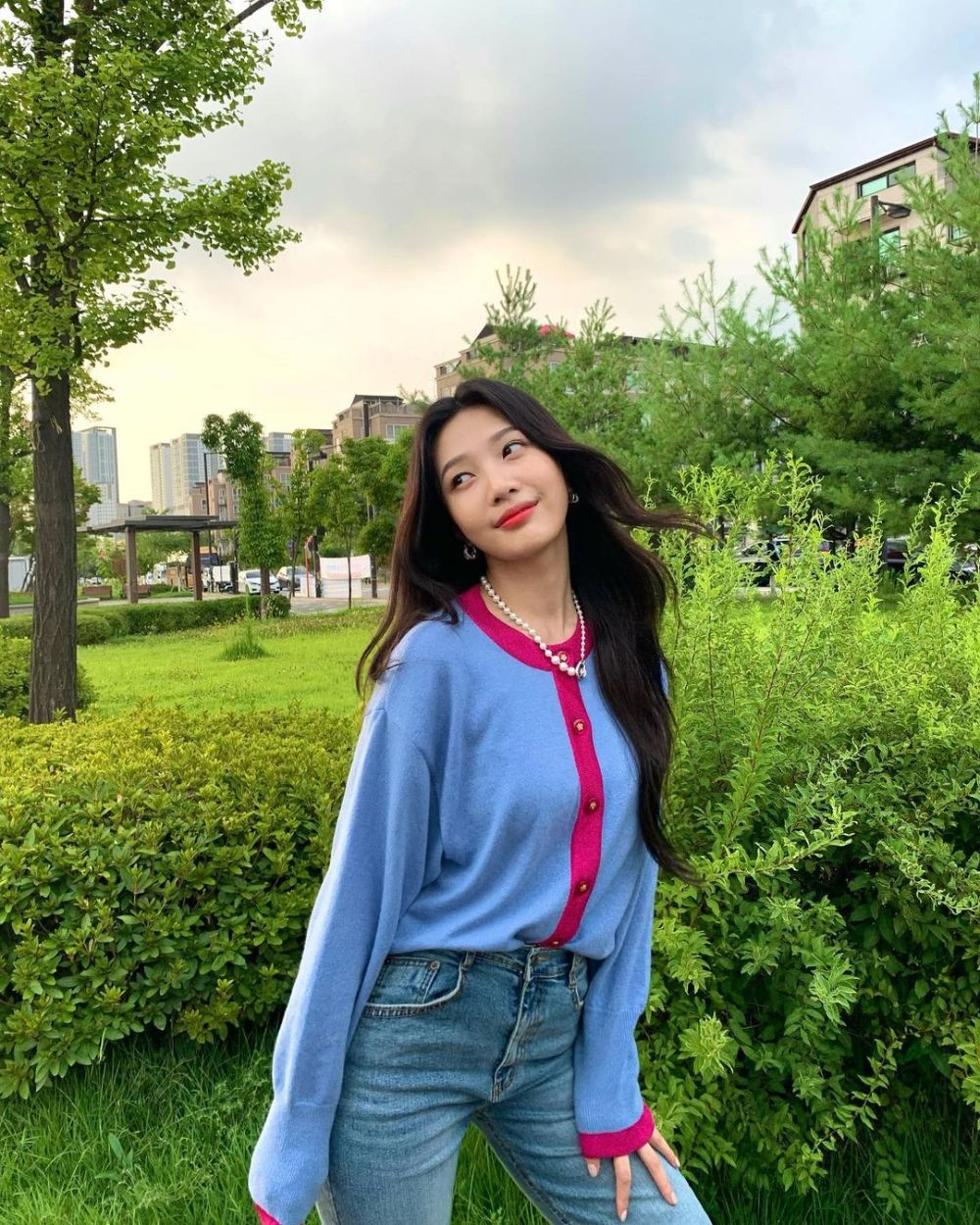 8 Ide Styling Cardigan Joy Red Velvet, Ahlinya Outfit Cute