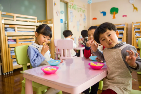 6 Tips Mendidik Anak Agar Mudah Bergaul Sejak Dini, Praktikkan!