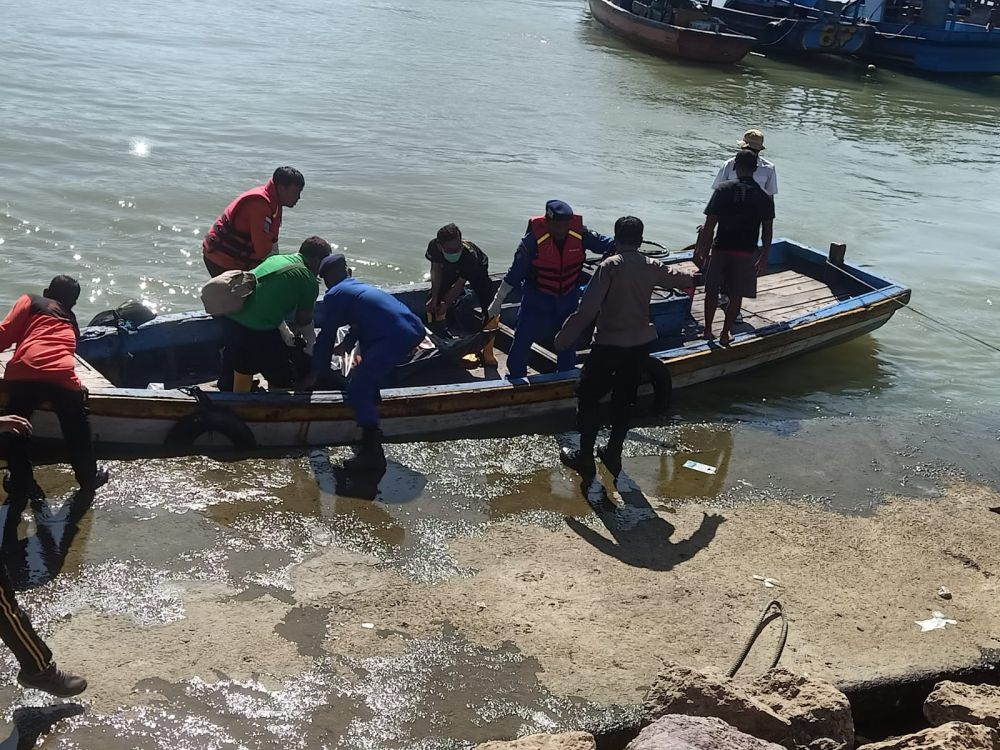 1 Korban Hanyut Pantai Jembatan Panjang Malang Ditemukan Meninggal