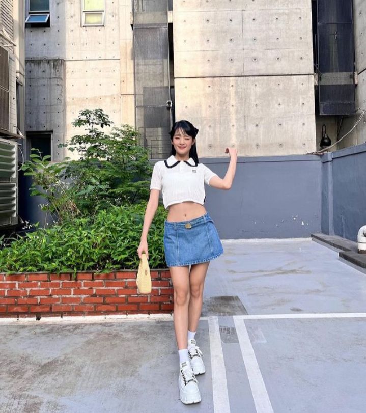 9 Inspirasi Outfit Liburan ala Minnie (G)I-DLE, Trendi Abis!