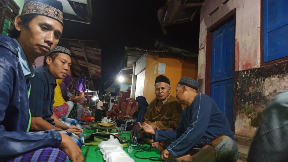 Gunung Raung Kebakaran di Malam Suro, Warga Banyuwangi Gelar Ritual