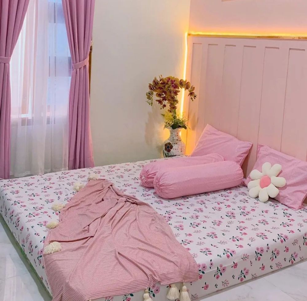 7 Desain Kamar Tidur Tema Pink Bergaya Minimalis, Cute Banget!