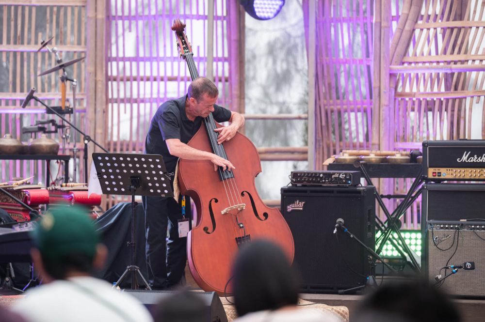 Denny Caknan dan Yura Yunita Bikin Ambyar Jazz Gunung Bromo 2023