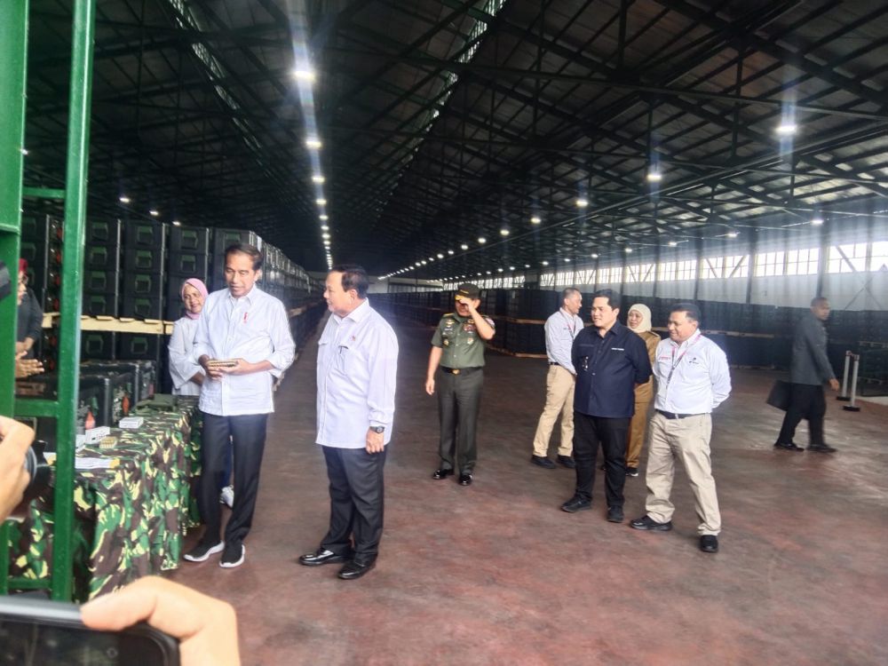 Kunjungi Pindad Malang, Jokowi Pengin Perkuat Industri Senjata