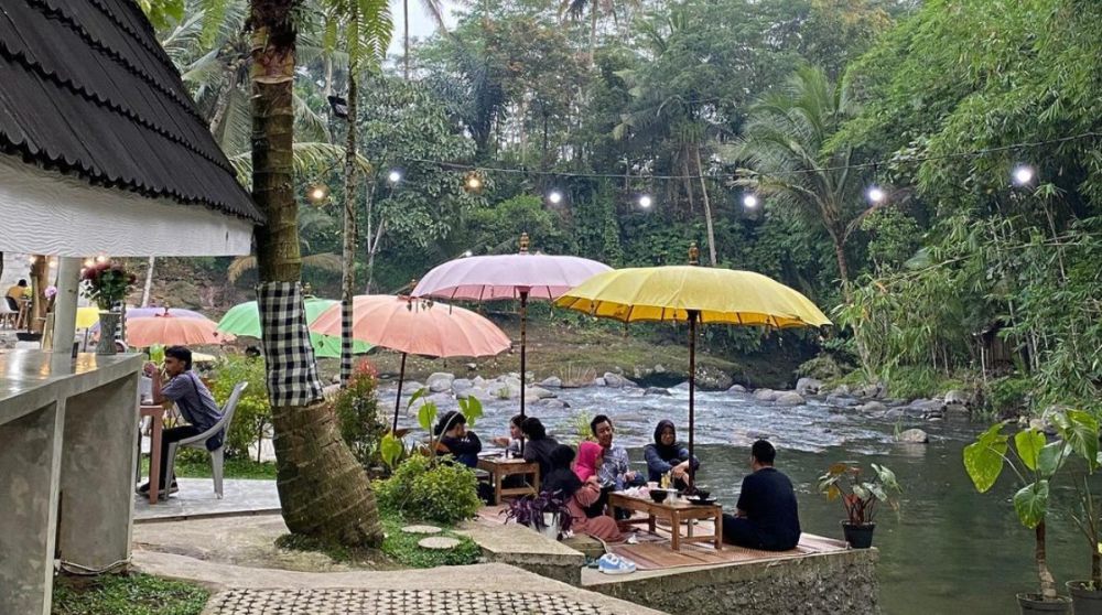 8 Tempat Makan di Purwokerto dengan Pemandangan Alam