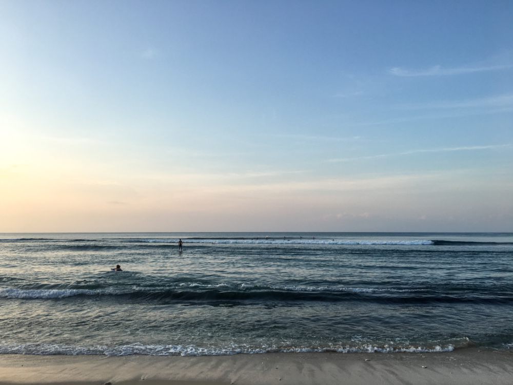 Tiket Masuk Pantai Bingin di Bali, Bikin Gak Mau Pulang