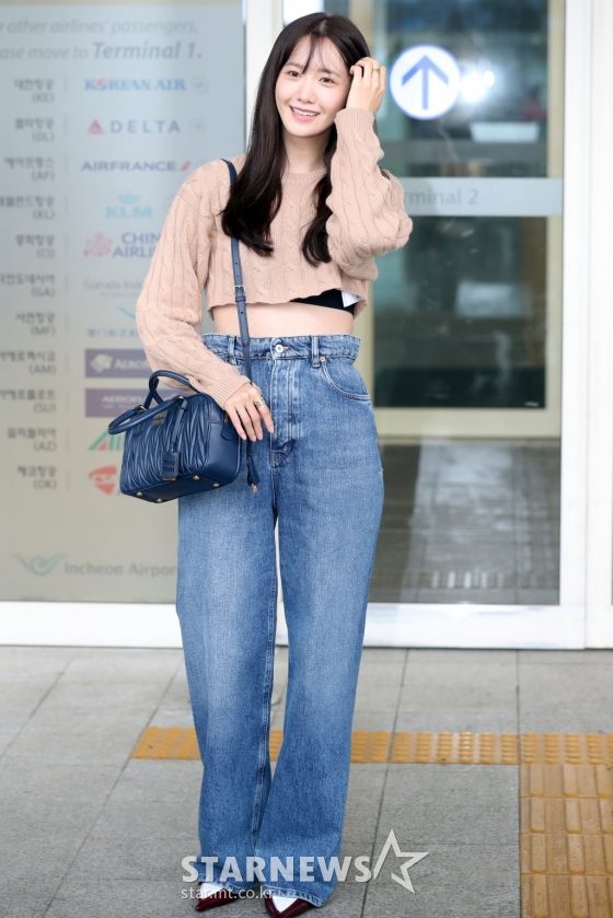 7 Ide Outfit Buat Travelling ala Yoona SNSD, Bikin Kamu Comfy