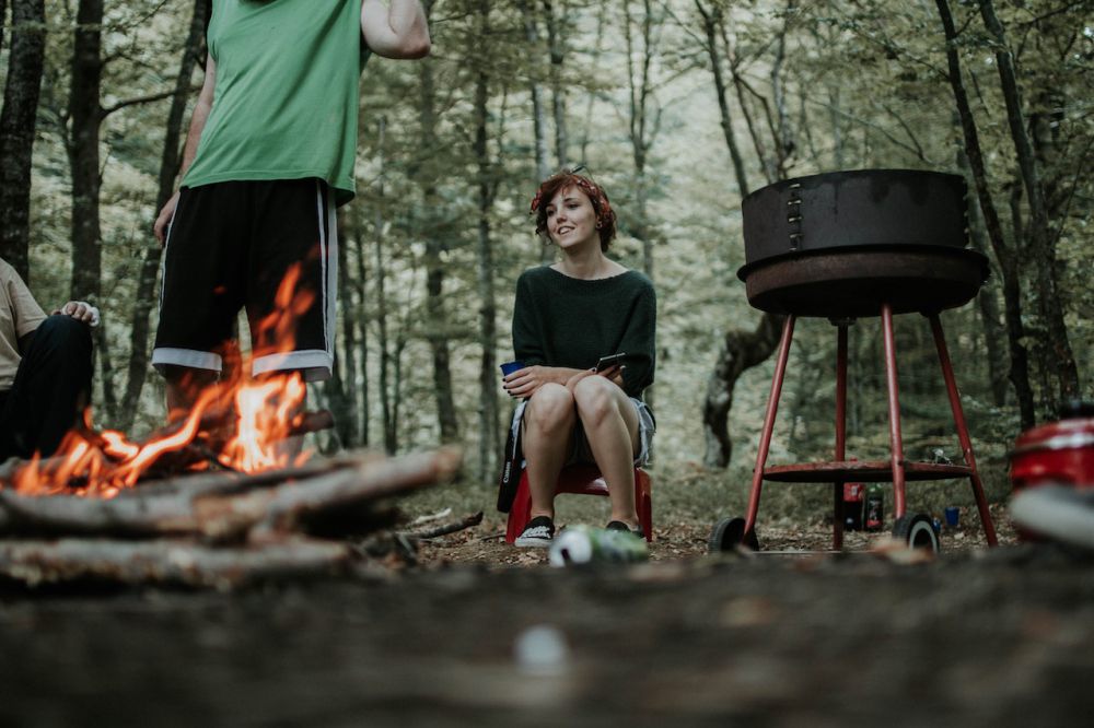 6 Teman yang Gak Cocok Diajak Camping, Cuma Bikin Repot