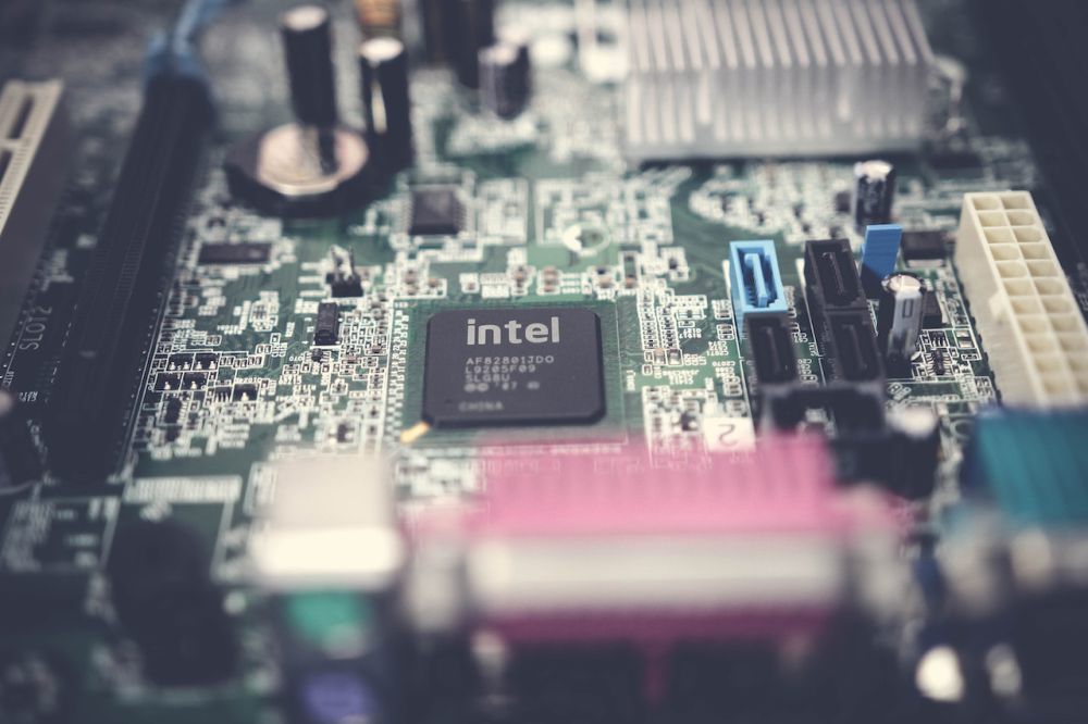 5 Rekomendasi Prosesor Terbaik untuk Motherboard Intel H61