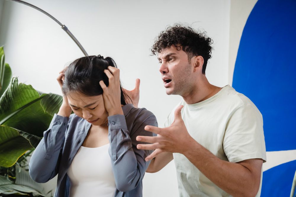 5 Penyebab Kamu Sering Marah ke Pasangan Dibanding Orang Lain