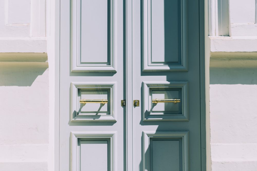 5 Tips Memilih Pintu Rumah yang Kuat dan Awet, Jangan Keliru!