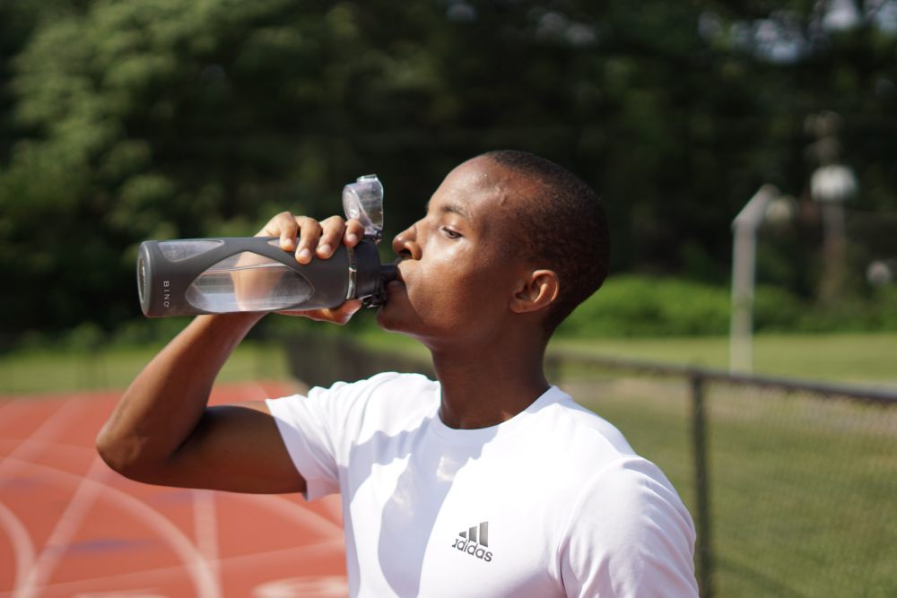 5 Manfaat Rajin Minum Air Putih Setiap Hari, Penting untuk Tubuh!