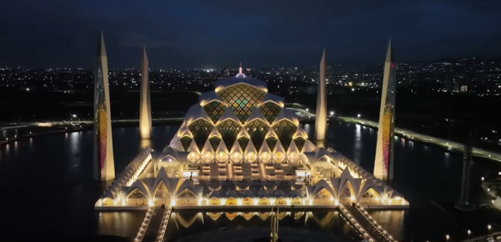 10 Fakta Arsitektur Masjid Raya Al Jabbar Bandung