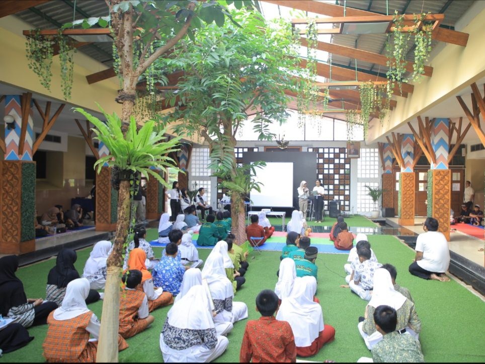 Kontroversi Zonasi, Pemkab Tangerang Bakal Bikin SMP Negeri Hybrid