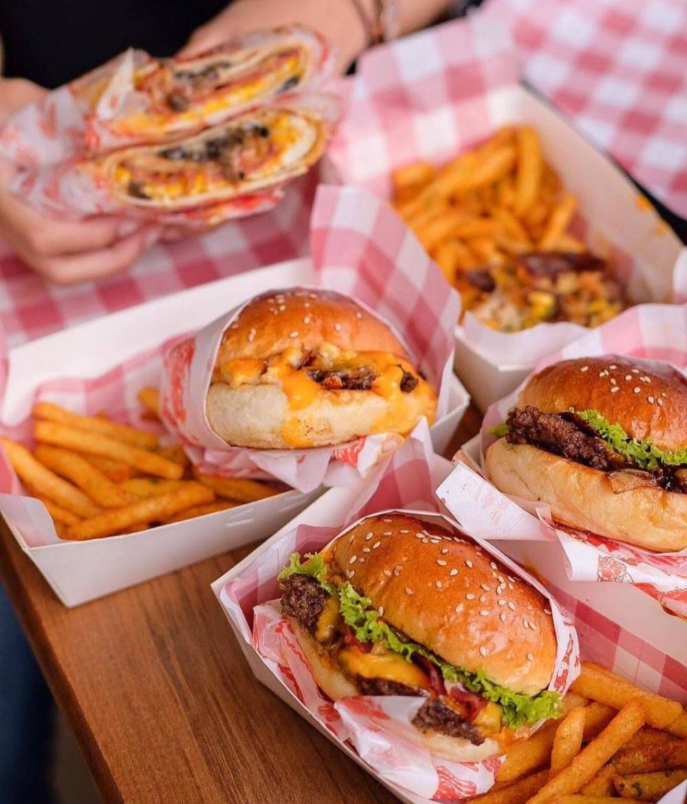 Bikin Ngiler, 5 Tempat Makan Burger Paling Enak di Bandung