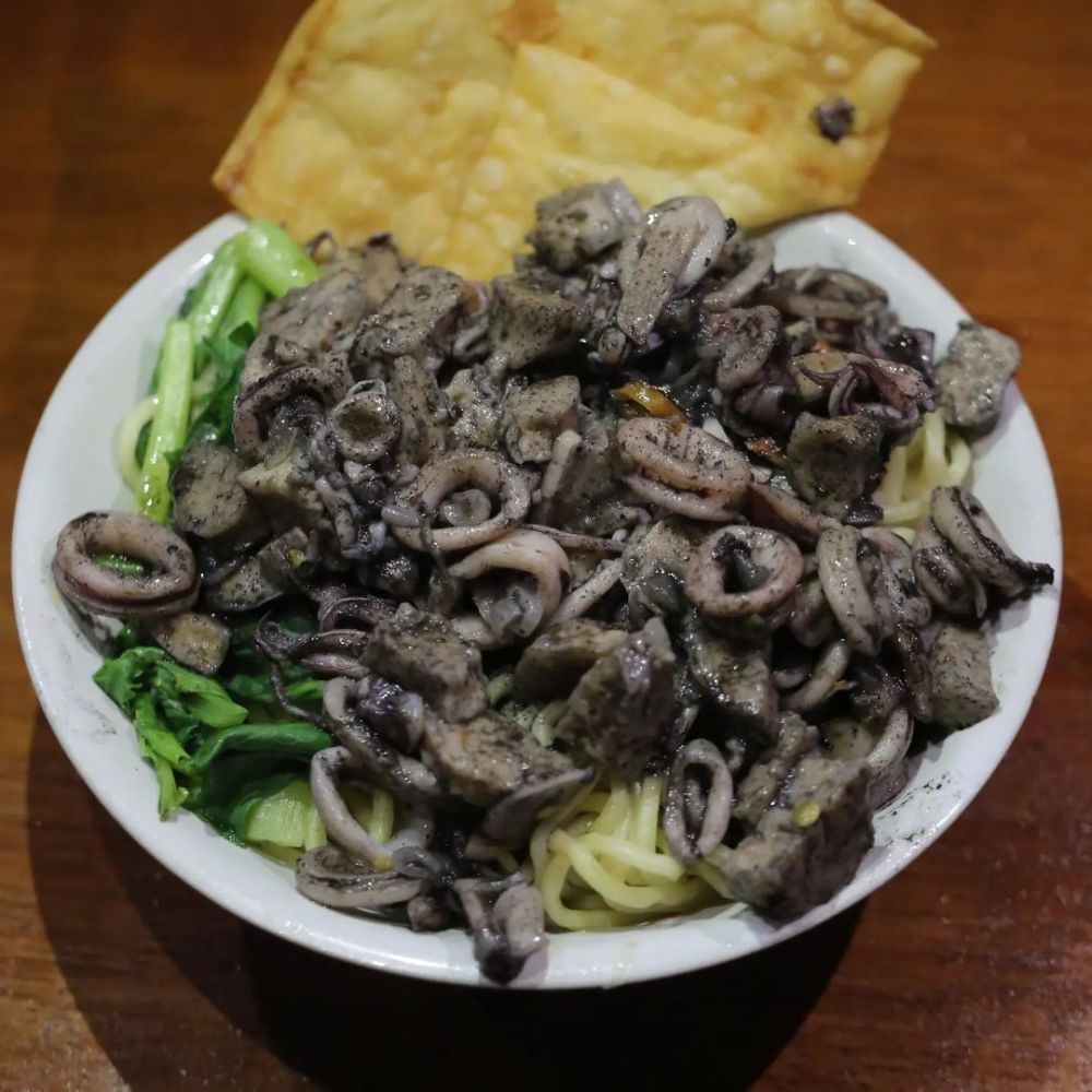 5 Kuliner Mie Unik di Surabaya, Toppingnya Anti Mainstream 