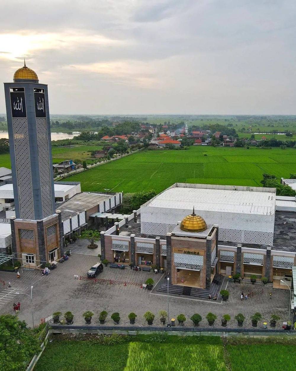 5 Fakta Masjid Namira Lamongan Dibangun Pasangan Crazy Rich 