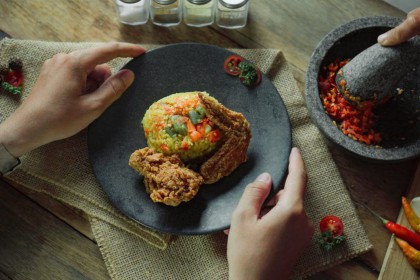 Resep Ayam Geprek 4 Bahan Gampang Anak Kos Pemula