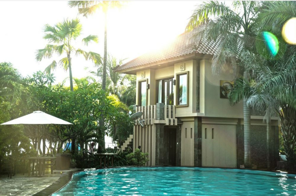 7 Pesona The Palm Beach Resort Jepara dengan View Pantai Bak di Bali