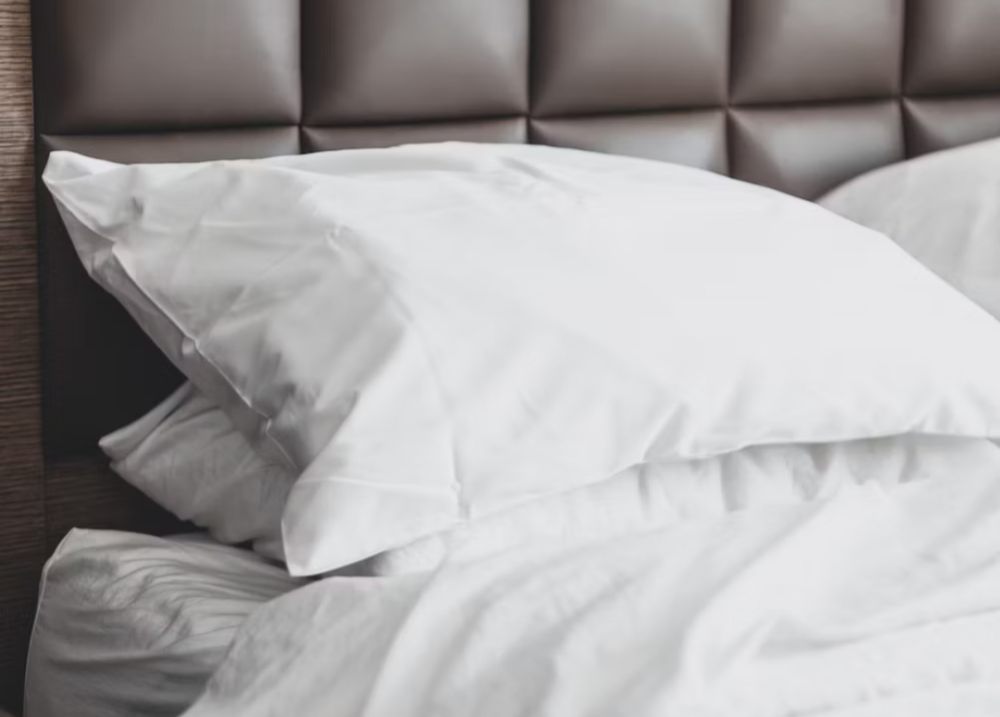 7 Tips Merawat Bantal Tidur Agar Awet dan Bersih Terus