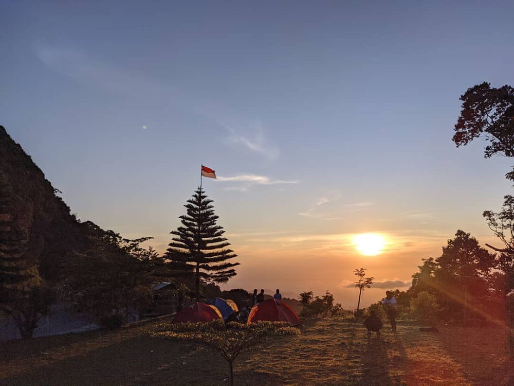 5 Rekomendasi Tempat Camping Estetik di Kediri