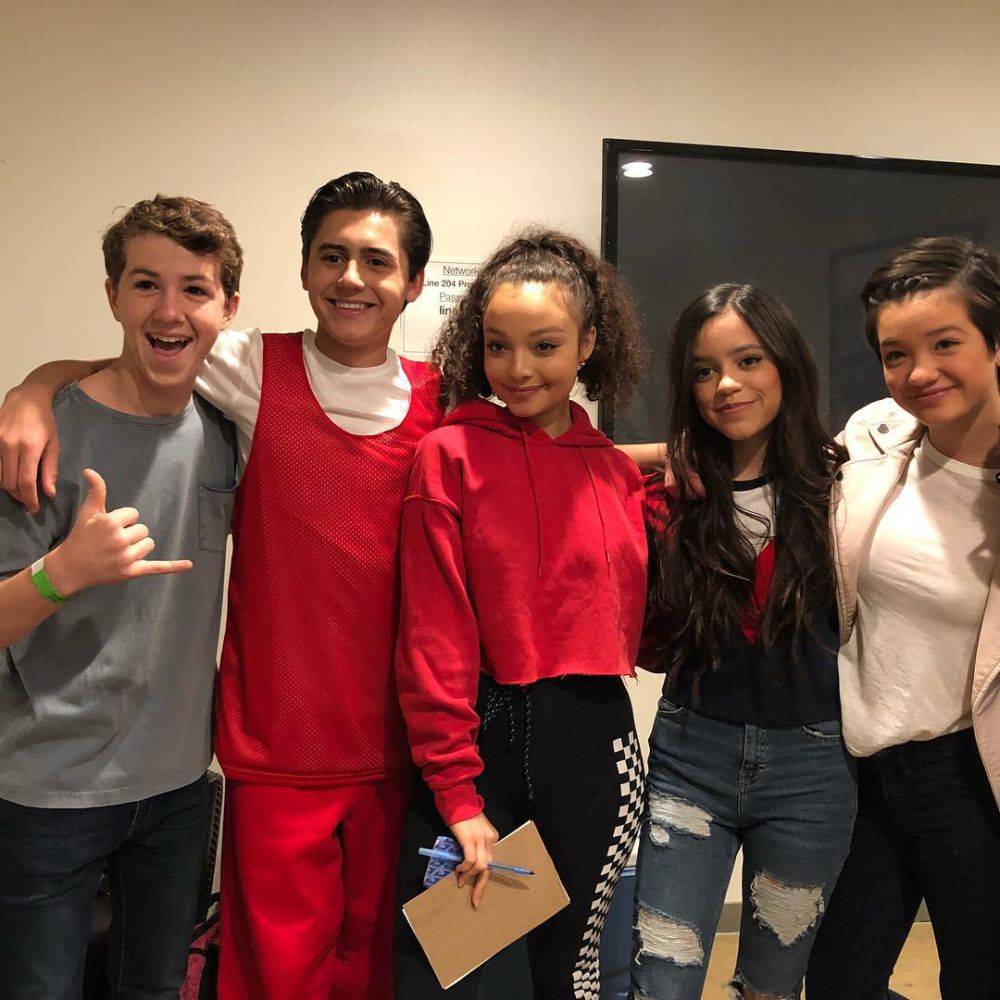 9 Potret Ethan Wacker, Mantan Pacar Olivia Rodrigo