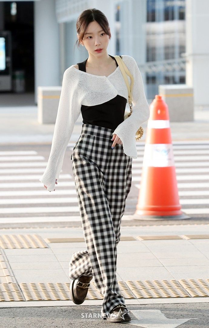 7 Airport Fashion ala Taeyeon SNSD, Style Simple nan Modis!