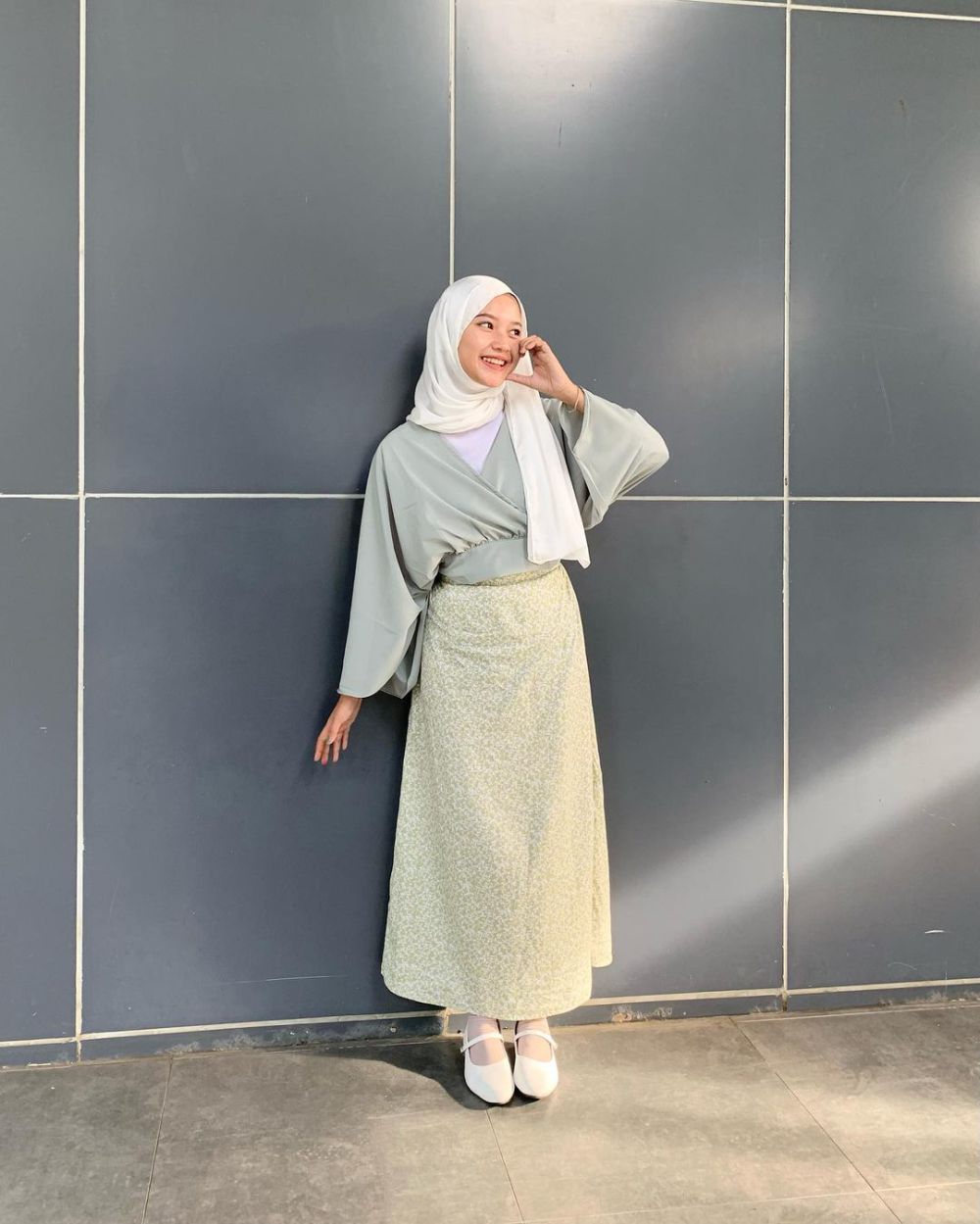 10 Inspirasi OOTD Hijab Nuansa Hijau ala Siska Amera, Stylish Abis!
