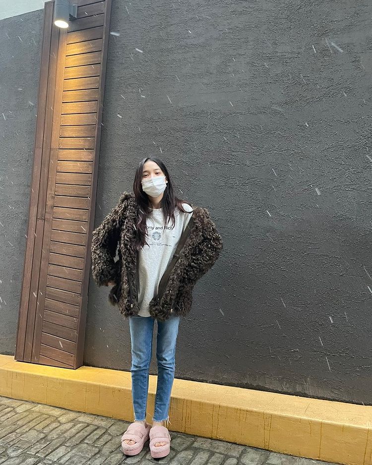 9 Gaya OOTD ala Yoon So Hee, Pemeran Na Hae Won di KDrama Heart Beat