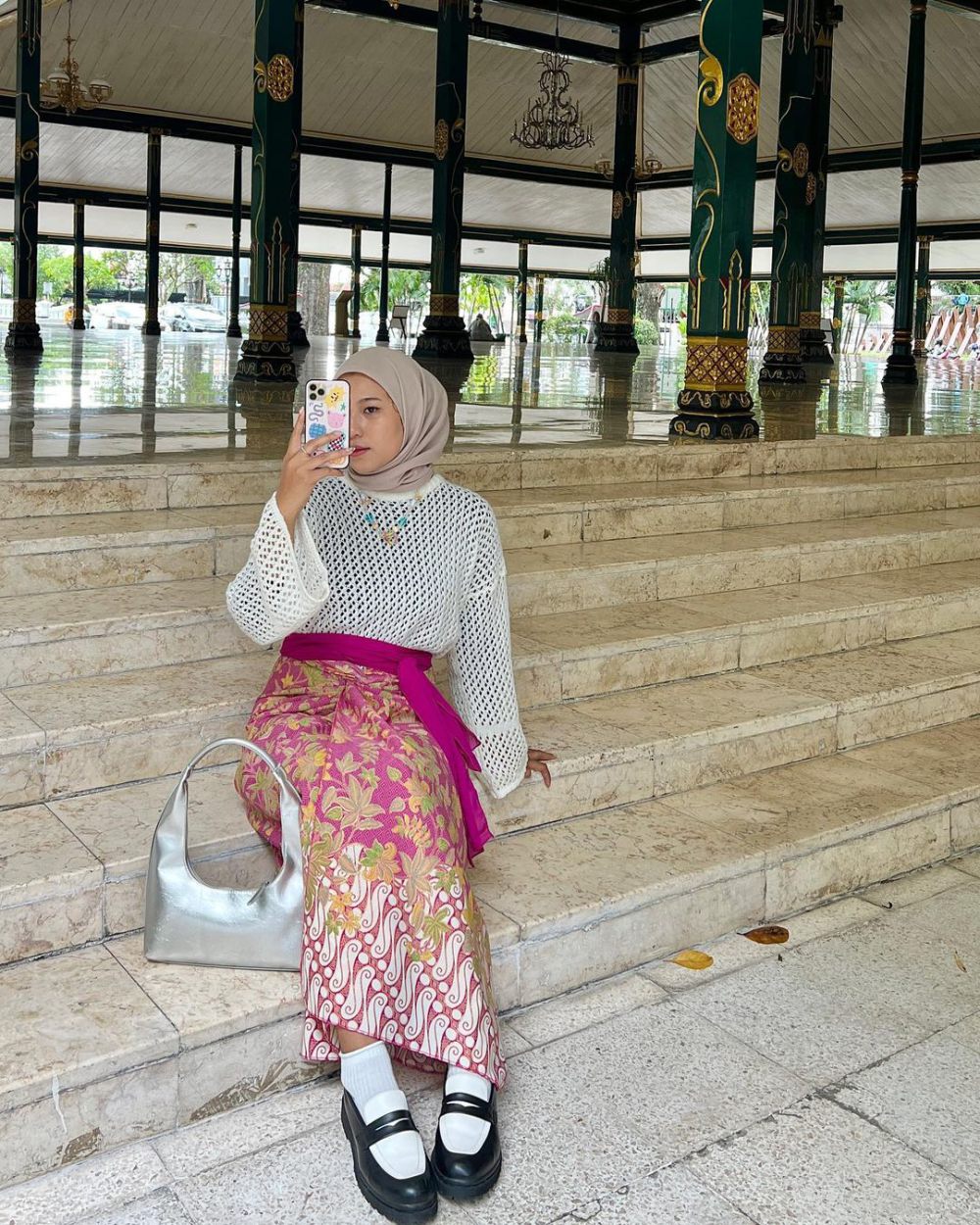 9 Ragam Kebaya Hijab Kekinian Untuk Rayakan HUT RI, Anti Ribet!
