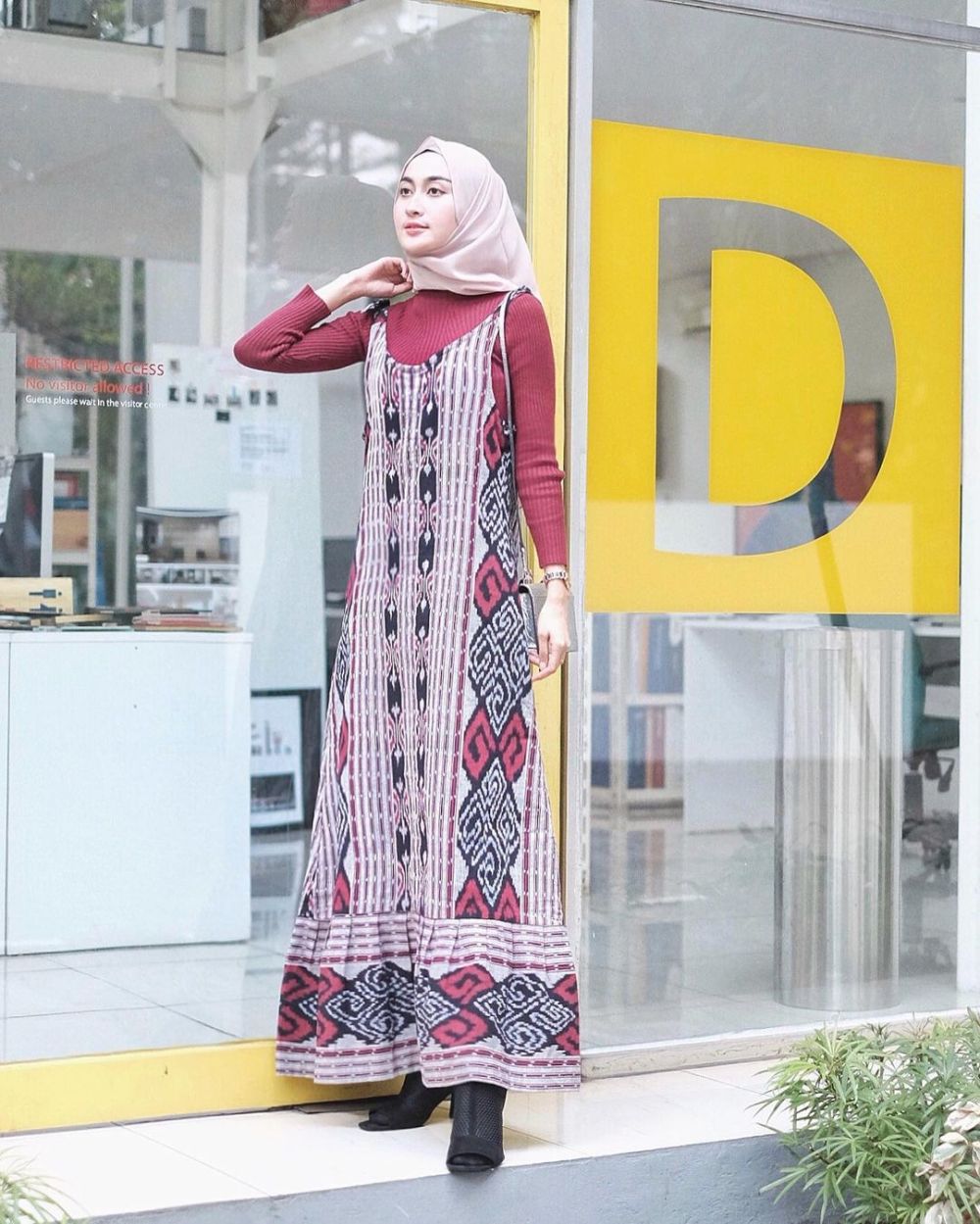 Ide Hijab Style Kondangan Dengan Outfit Nuansa Etnik