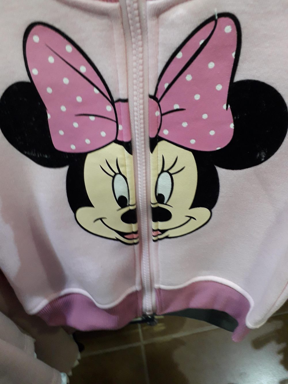 9 Benda Desain Minnie Mouse Paling Mencolok, Kok Bentuknya Jadi Gini?