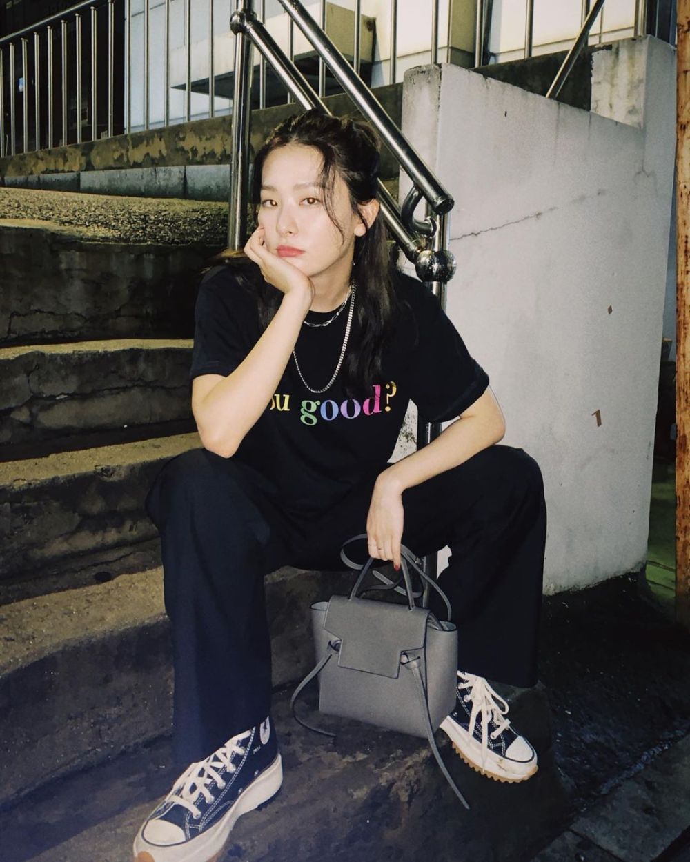 8 Inspirasi Daily Outfit Seulgi Red Velvet, Terlihat Cool