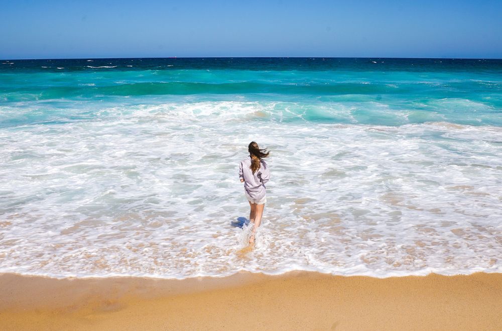 5 Kebiasaan Buruk Manusia Ini Bisa Merusak Keindahan Pantai