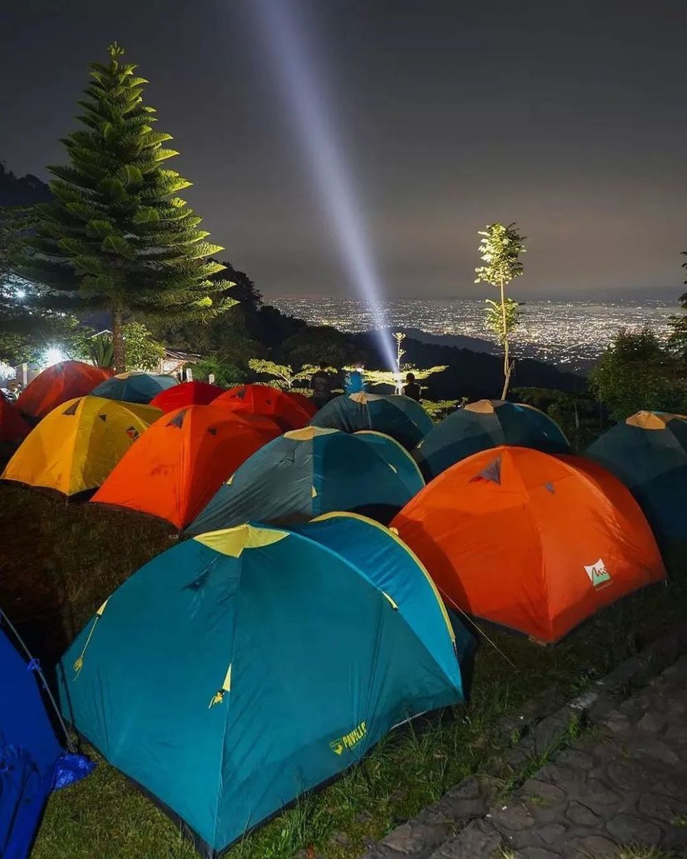 7 Rekomendasi Camping Ground di Kediri, Referensi Bermalam di Alam