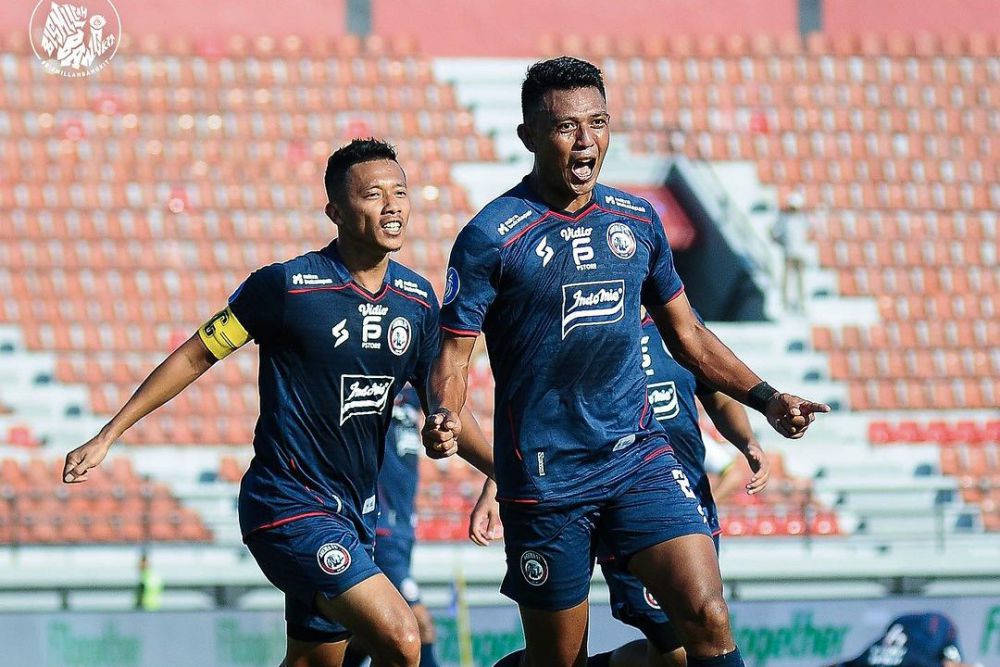Rekor 5 Pertemuan Terakhir Arema FC vs Persebaya, Siapa Unggul?