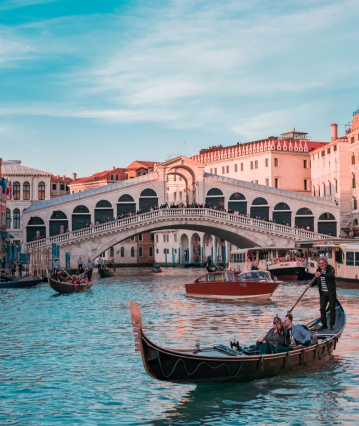 9 Destinasi Wisata Populer di Venesia Italia, Memukau!