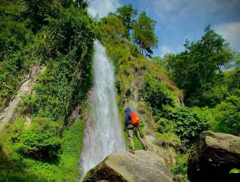 5 Air Terjun di Sekitar Danau Toba yang Seru buat Refreshing