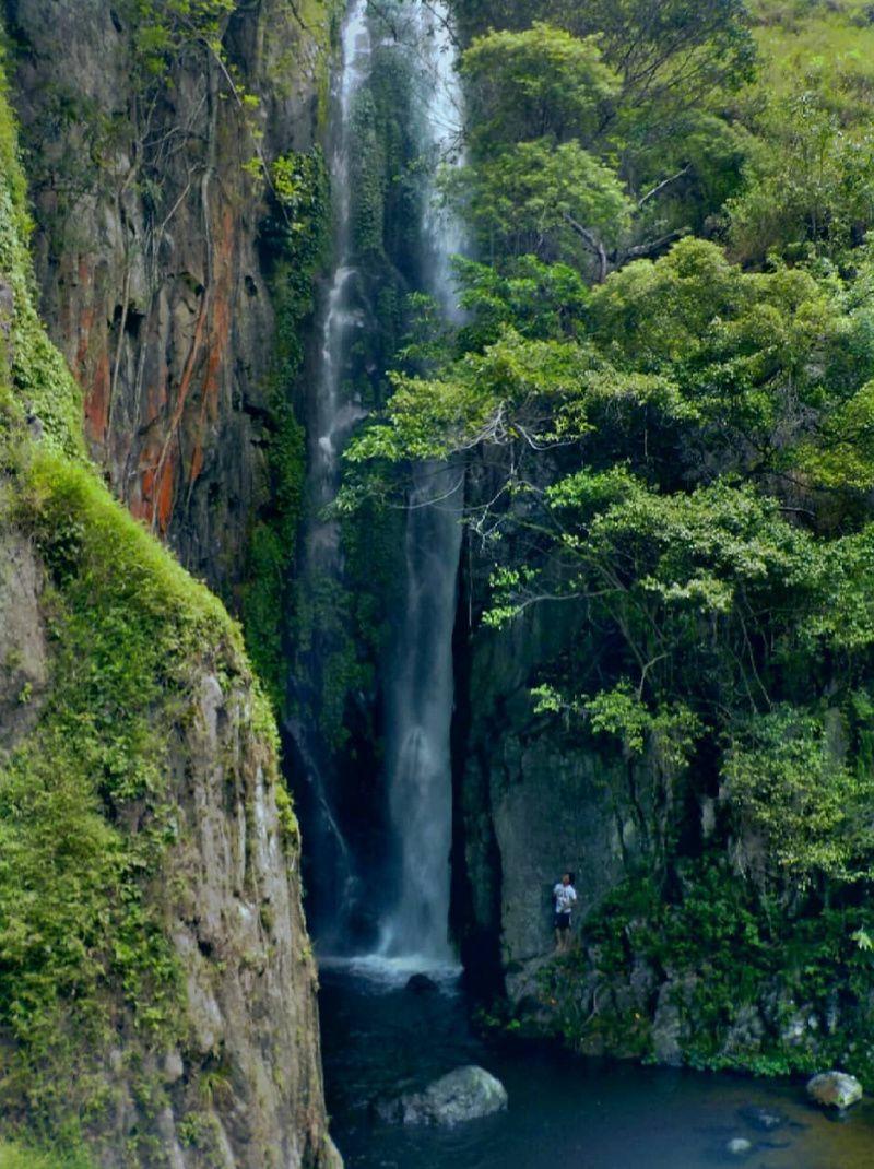 5 Air Terjun di Sekitar Danau Toba yang Seru buat Refreshing