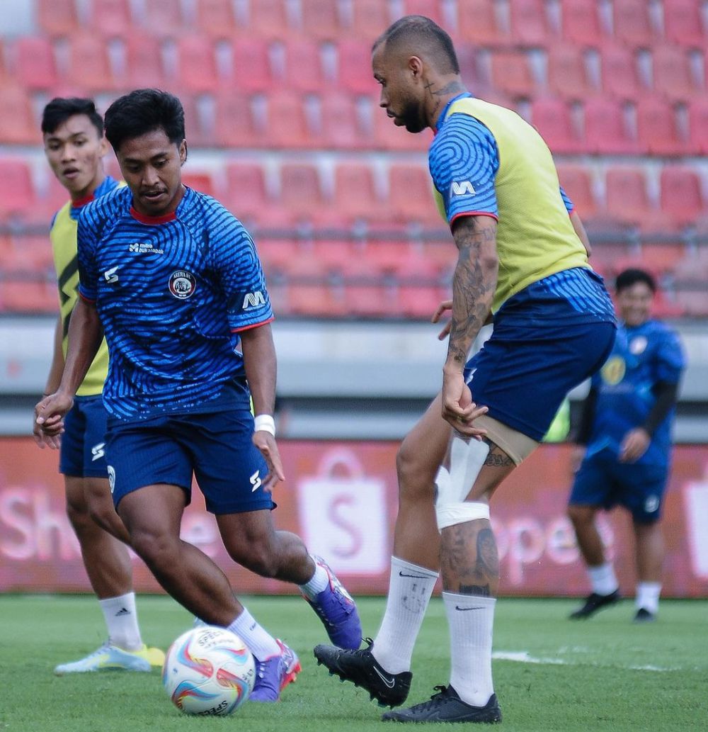Jelang Lawan PSIS Semarang, Gethuk Keluhkan Recovery Arema FC