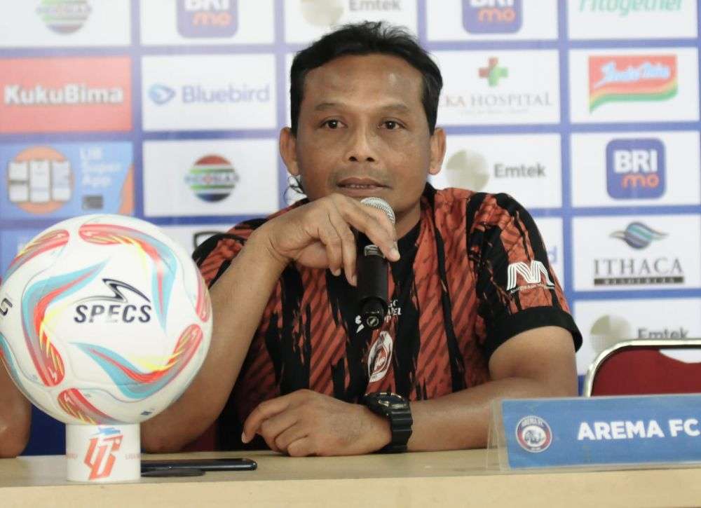 Pelatih Emoh Akui Arema FC 'Digendong' Gustavo Almeida