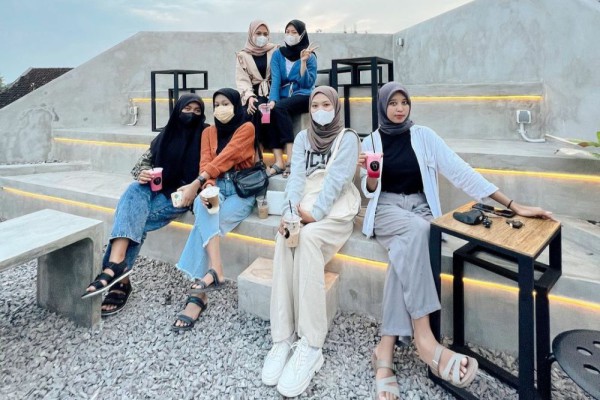 9 Kafe Terbaru di Bojonegoro, Ada View Sungai dan Wahana Playground